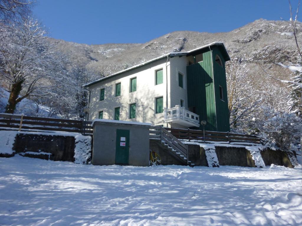 Appartements Les Pins Cierp Exterior photo