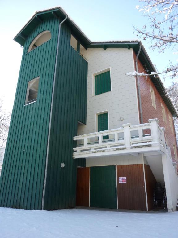 Appartements Les Pins Cierp Exterior photo